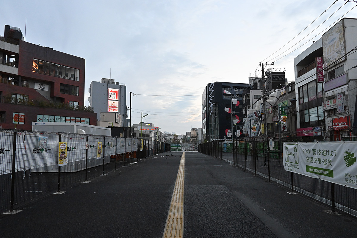 いやー、ホントに人いないなぁー