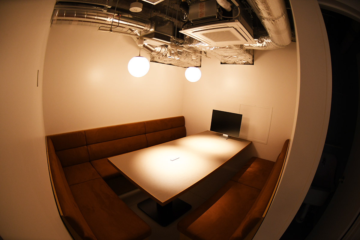 MTG ROOM 8名用