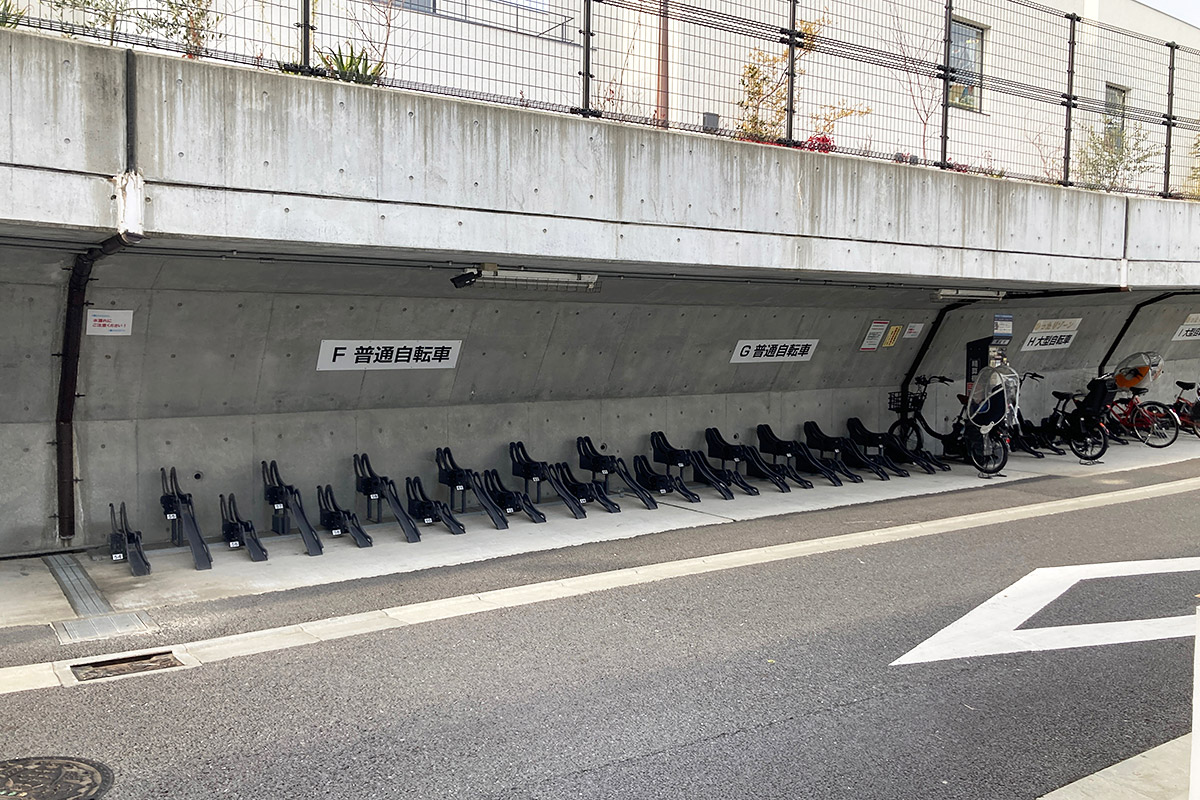 世田谷区立下北沢東自転車等駐輪場