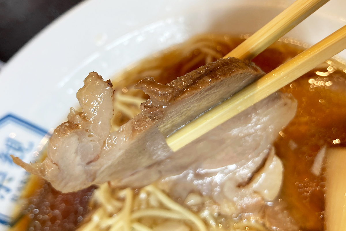 ペラペラではなく厚みのあるチャーシュー