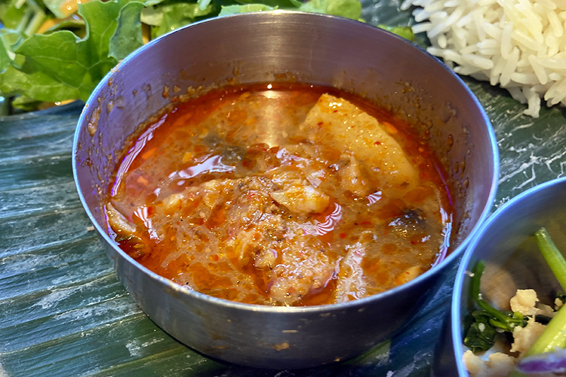 「森のカレー ゲーン・バー」