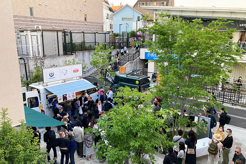 下北線路街・NASEI PLUS前で開催『シモキタ Craft Beer Fest 2022』