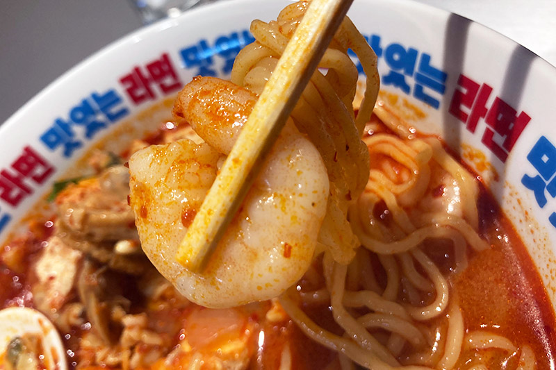 エビも
