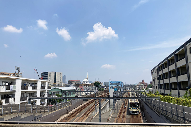 小田急線地下化の最も新宿より、この場所から小田急線は地上に出てきます