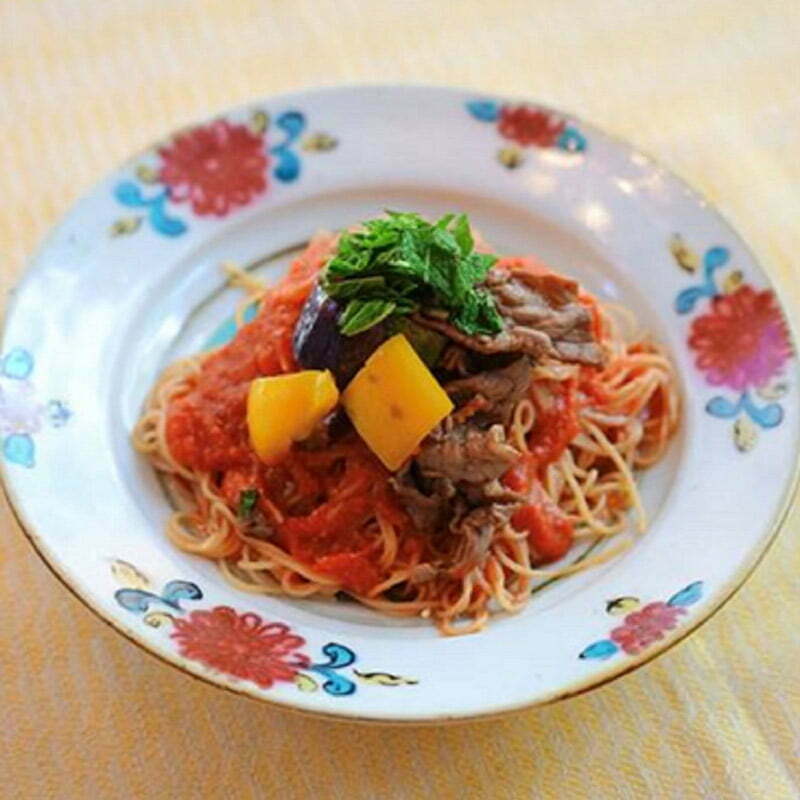 牛バラと発酵トマトの冷やし和え麺(お好み小鉢付き) 1,500円