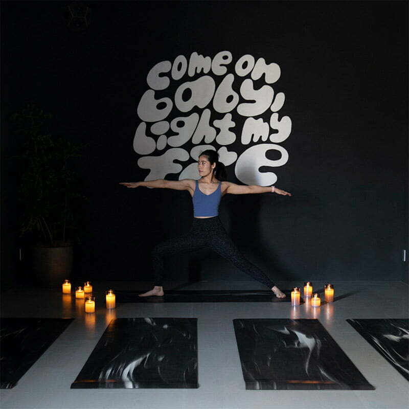 IGNITE yoga studio s
エドワーズ壽里が主宰するヨガスタジオ。こだわりの音響とほの暗い照明の中、まるでクラブのような雰囲気を味わえる、音楽好きにはたまらない新感覚のヨガを提案します。