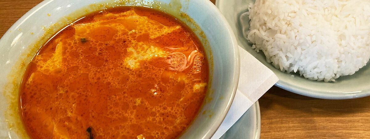 タイ料理研究所 下北沢店 「麻辣レッドカレー」