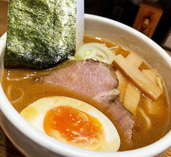 銀座いし井 下北沢店「濃厚魚介豚骨！スパイシーミニ南蛮そば」