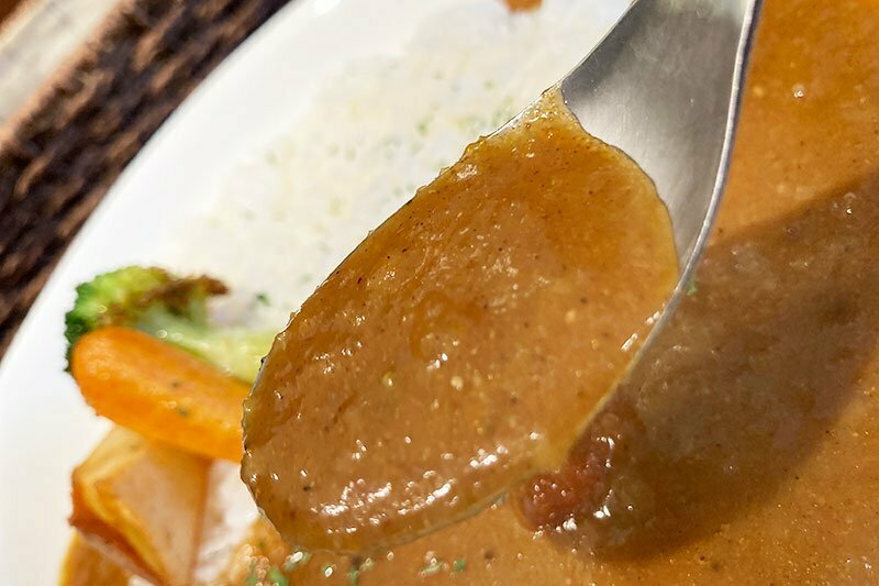 このお店の中でも最もスタンダードでありながら、スパイシーの名にふさわしい味わい