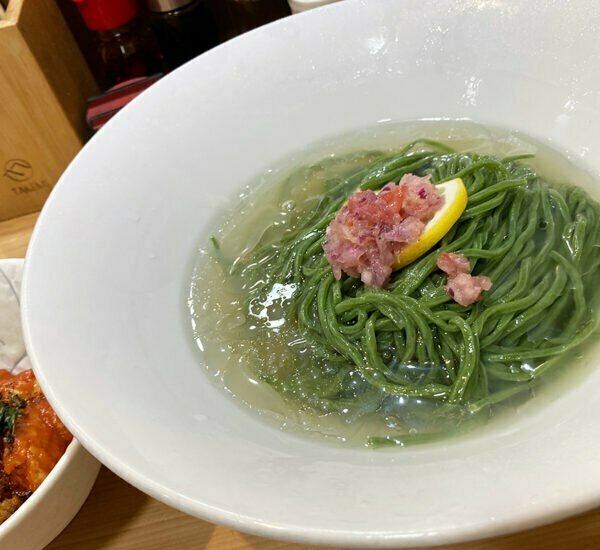 鶏そば そると「翡翠麺のカポナータ添え」1080円（税込）
