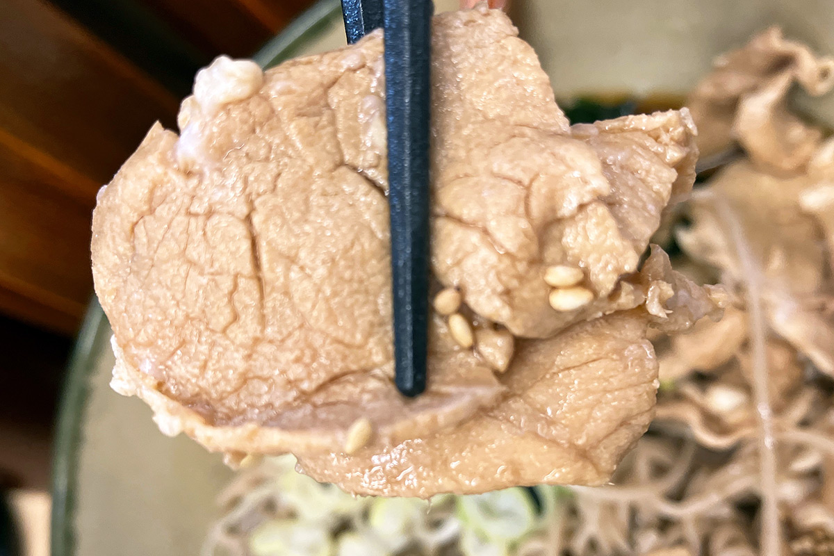 やっぱ、冷やしの方が肉そばはおいしい