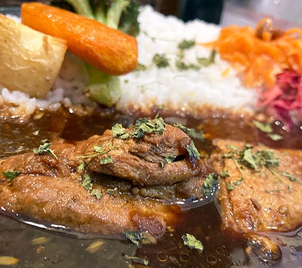 札幌スパイスカレーブラックチキン