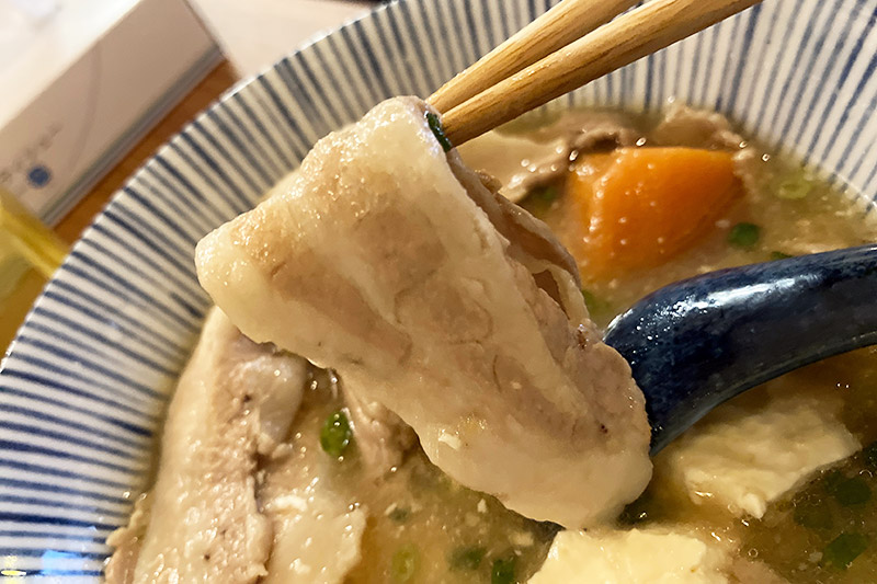 こんな感じの豚バラ肉が味わえます、あまいなー、お肉の甘み旨みをダイレクトに味わえます