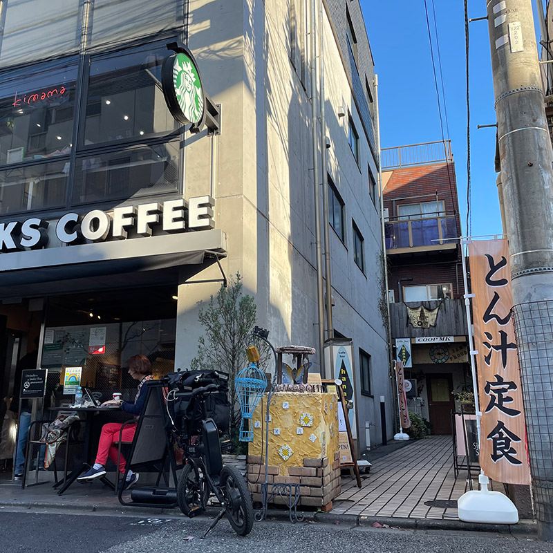 北エリアにあるスタバの脇の路地奥、『cafe&bar hanabi』さんを間借りしてランチタイムのみ営業しているのが『味噌misoばなし』です