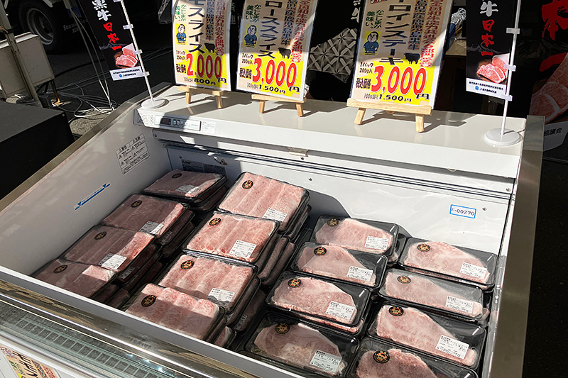 まさに先ほど味わったサーロインステーキや、しゃぶしゃぶなどに使えるスライス肉