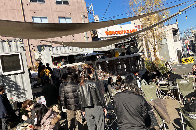 試食開始と同時にすごい列が! 大盛況!!