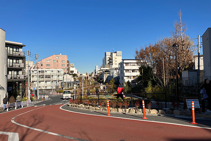 旧下北沢三号踏切跡地から下北沢方面を望む