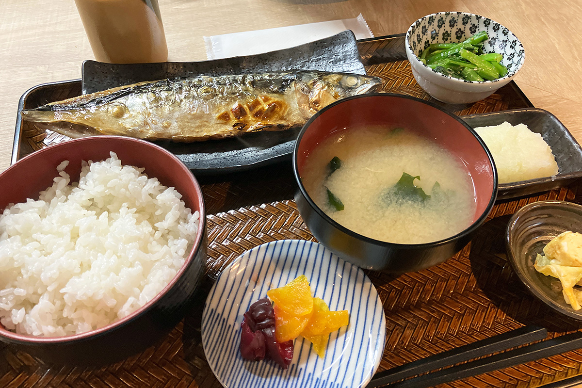 下北SABA食堂 佐助の「さば文化干し定食」1100円(税込)