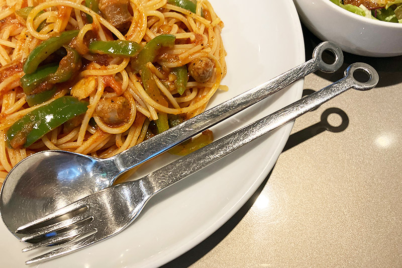 フォークとスプーンがなんとなくスパナっぽくてクール