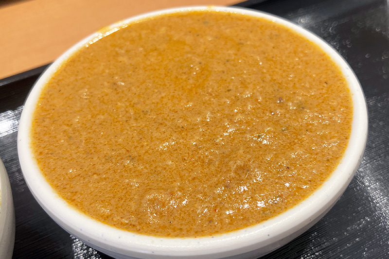 選んだのは「ポークキーマカレー(辛口)」と