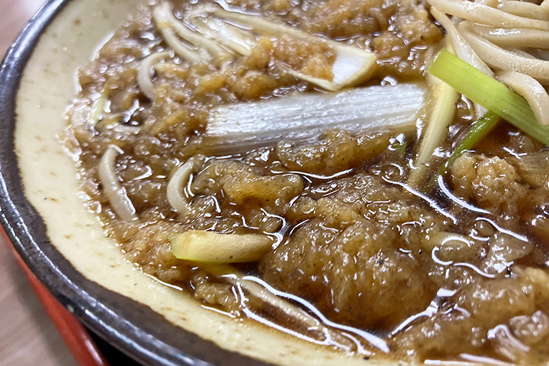 香ばしい広栄屋の天かす、ごま油の香りが食欲をそそるー