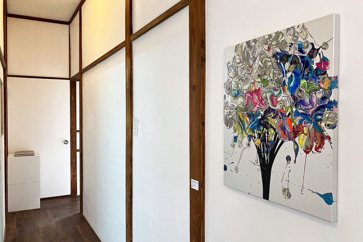 エントランスにも作品が展示されています