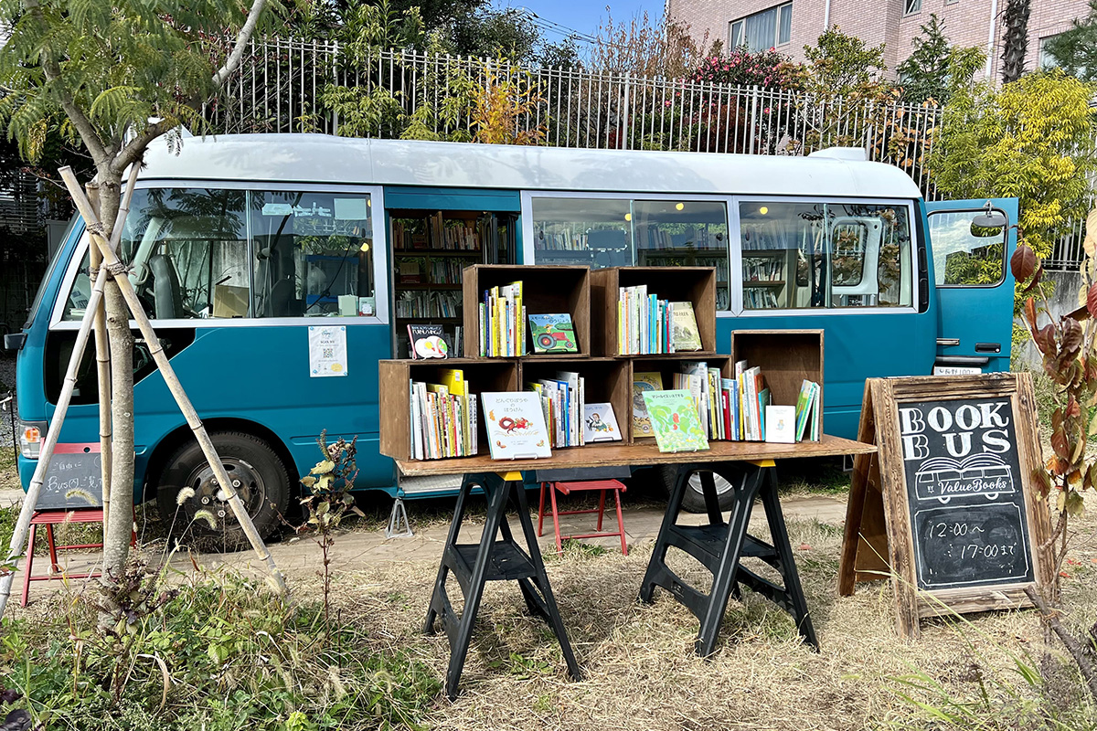 「循環書店」by エシカル協会 × VALUE BOOKS at シモキタのはら広場