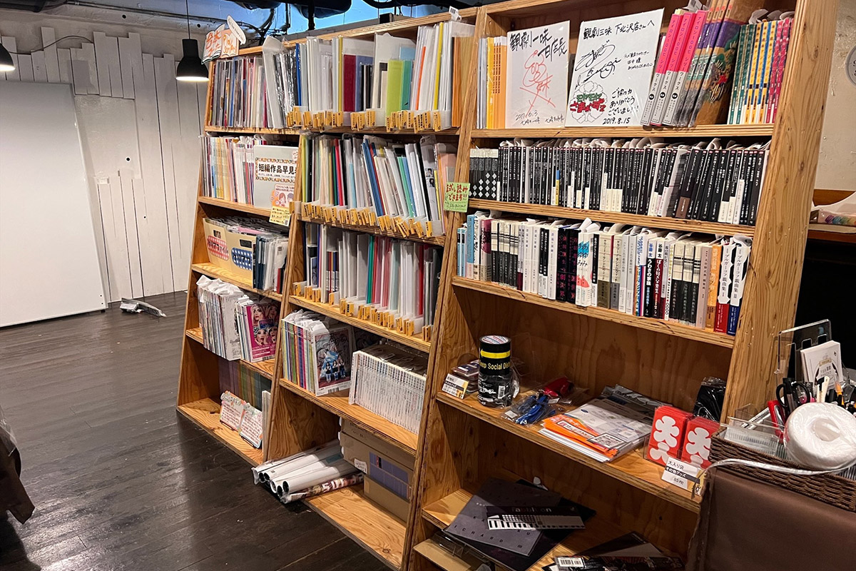 演劇グッズ専門店「観劇三昧ラボ」店内
