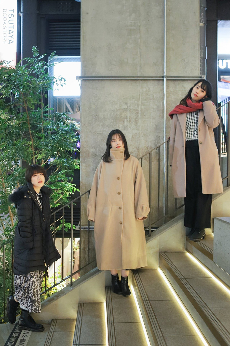 『スーウェイ(演劇ユニット)』
左から佳乃香澄、藤咲優希、小夜子