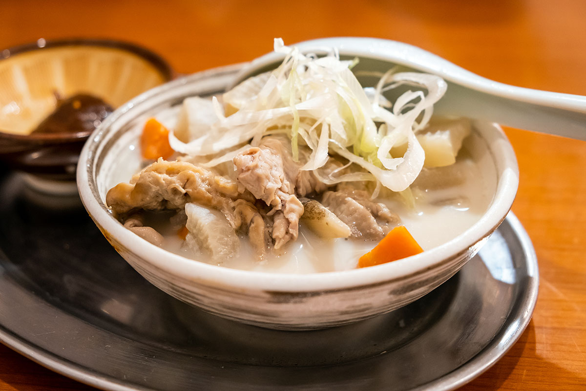 「名物 煮込み」450円(税込)
