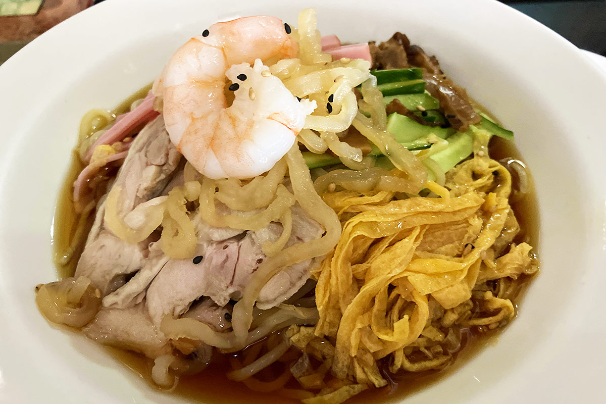 ザ!スタンダードな佇まいの冷やし中華ですが、そこは中華のお店のこだわりがちゃーんとあります