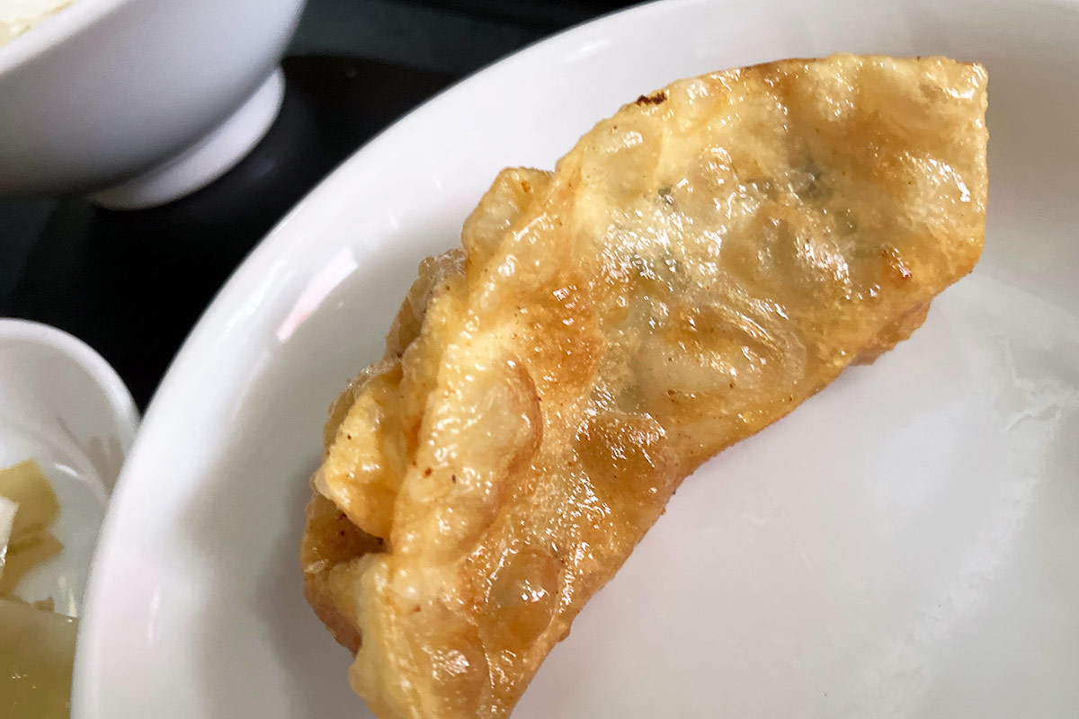いつもは水餃子がついてくるのに、この日はなぜか揚げ餃子でした、なんかちょっとラッキー