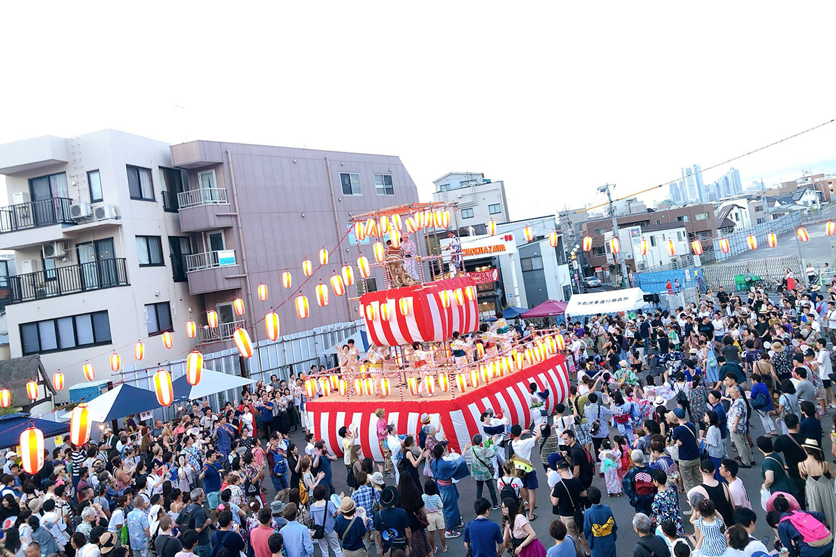以前開催された「下北沢盆踊り」の様子