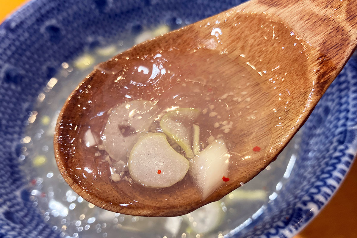 あさり・しじみ・ハマグリそして昆布を使ったスープは、そるとの新境地
