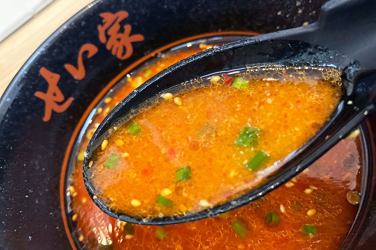 まずは、スープを一口