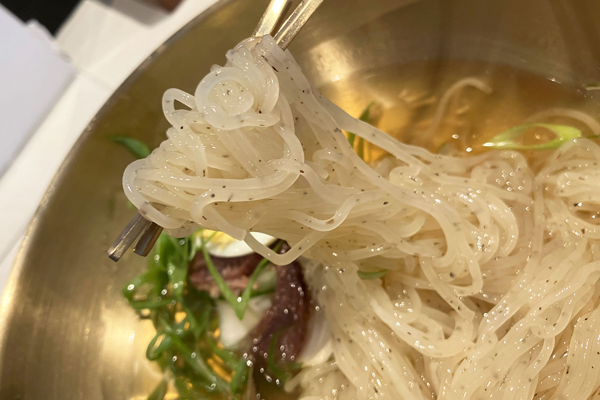 なんという清涼感漂う麺なのでしょうか、京都産のそば粉を使っています