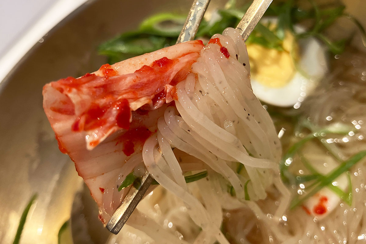 付け合わせのキムチといただいても美味、キムチ自体が美味!