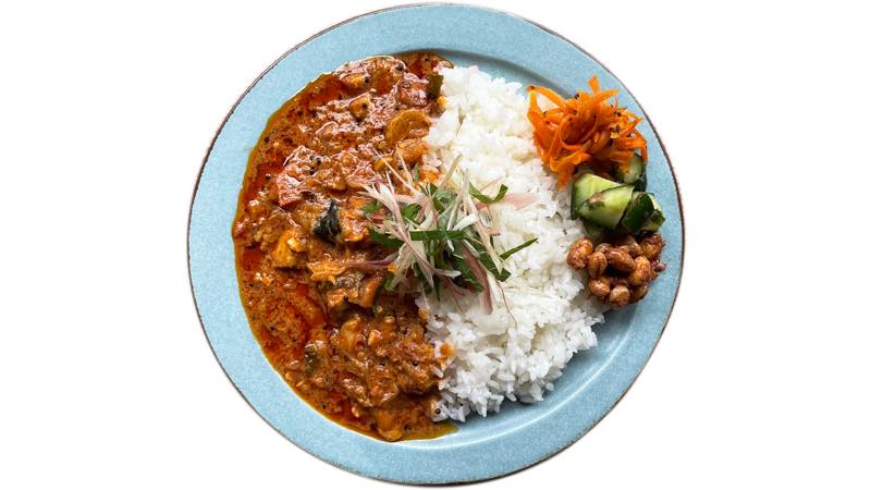 定食屋さんの秋鯖の和カレー
1,100円、ミニ 770円