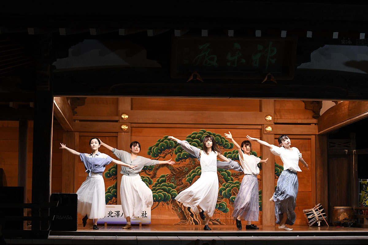 「ミコムニバス」、伝統と現代が融合した奉納演芸