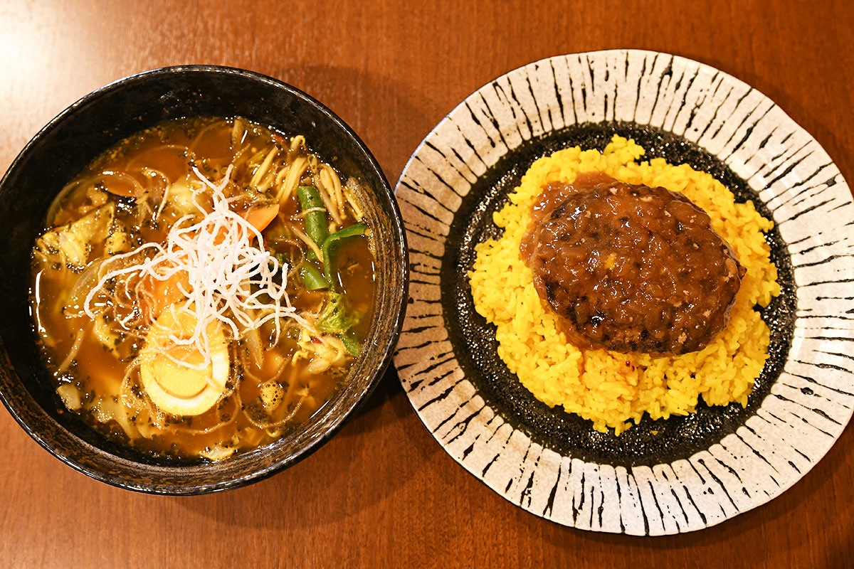 下北スパイス「藤枝市小川商店本気ハンバーグとスープカレー」