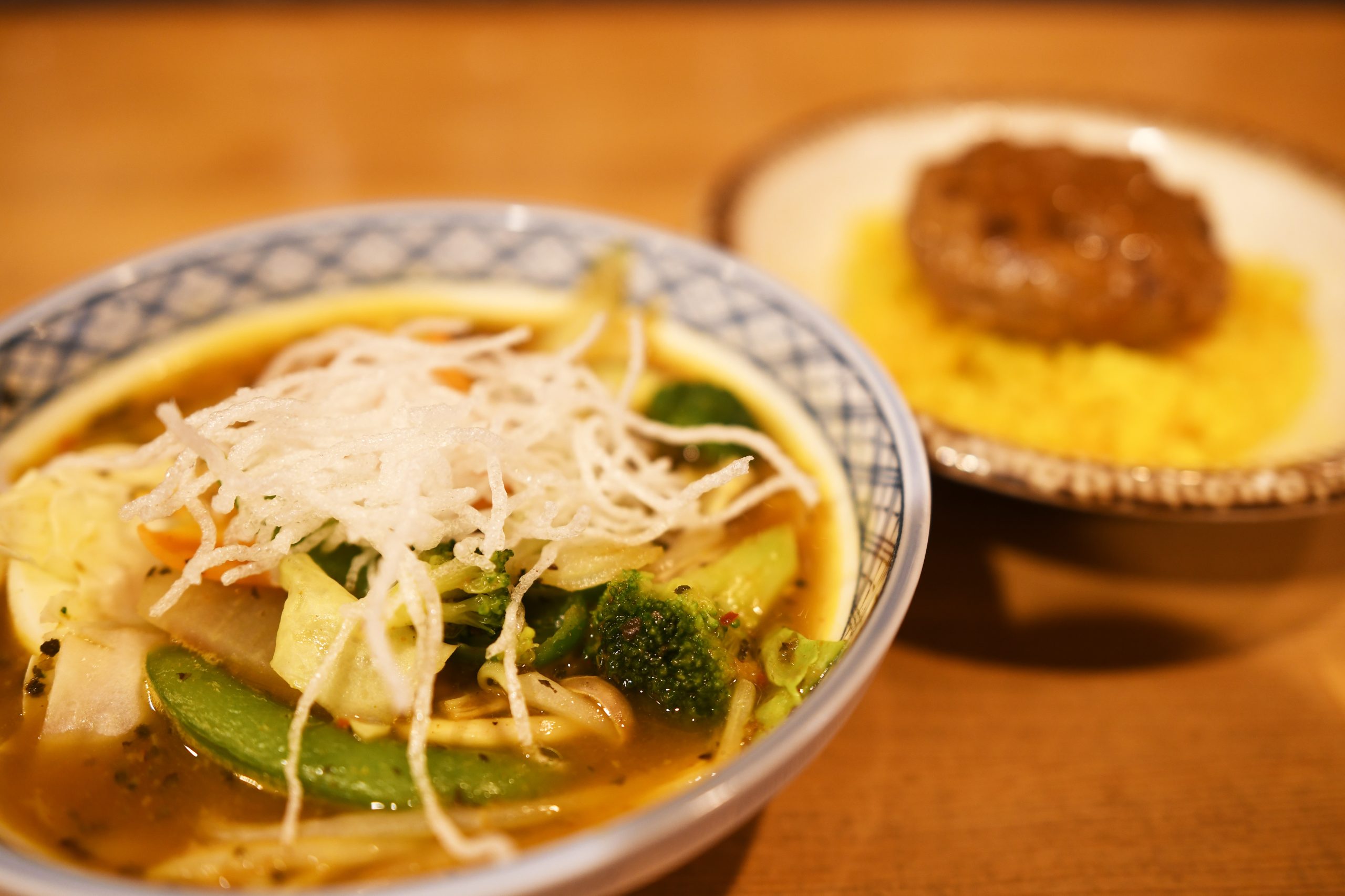 下北沢カレーフェスティバル2023で提供する「藤枝市小川商店本気ハンバーグとスープカレー」