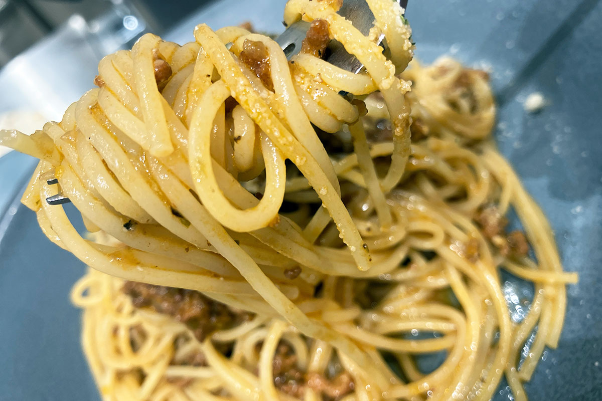 もっちもちパスタに、ヘーゼルナッツペーストのコクのある甘み。なにこれ、500円で本当にいいの??