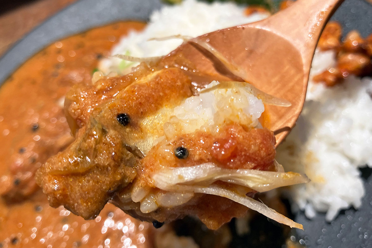 サバや味噌もそうですが、ミョウガのような食材も使っています