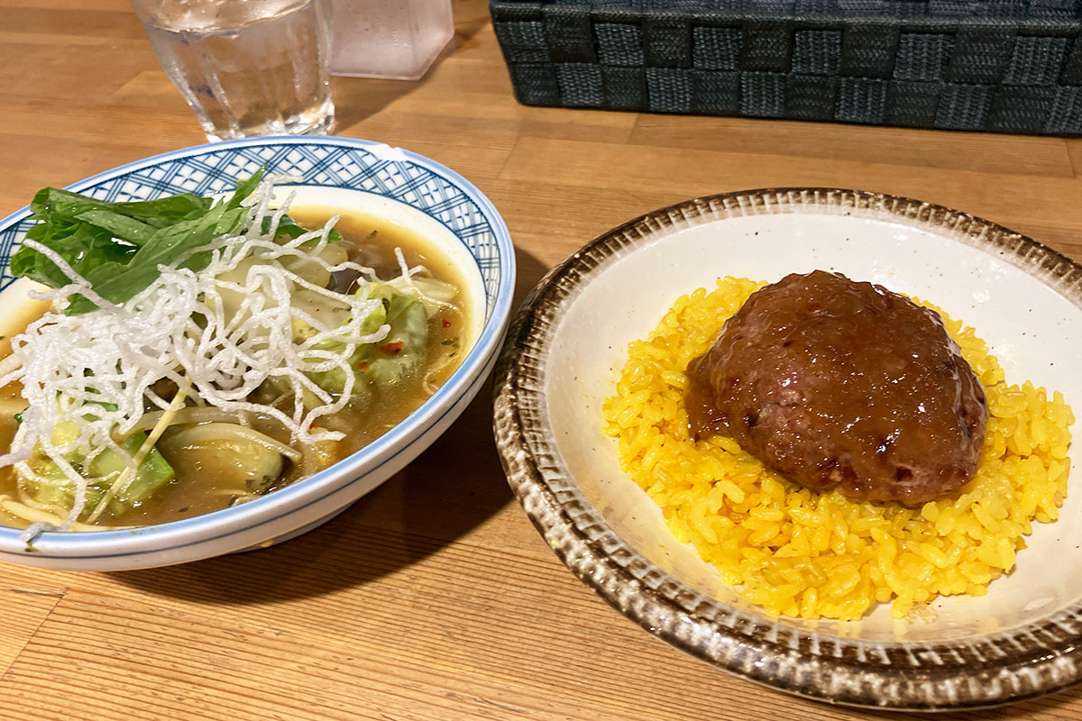 「藤枝市小川商店本気ハンバーグとスープカレー ミニ」 950円(税込)