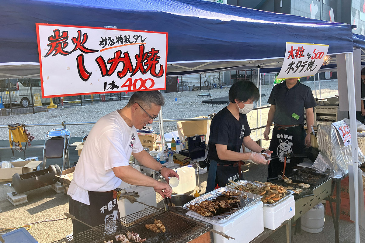 イカにホタテの炭火焼き!