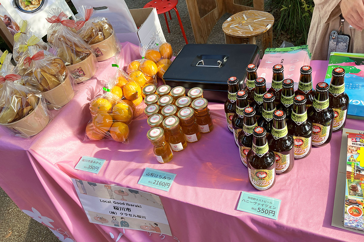 桜川市の山桜から採れるハチミツと、それを使った常陸野ネストビール「ハニーヴァイツェン」。11種類の山桜があり、まさに桜川市の名にふさわしい場所です。移住され地域おこし協力隊ご夫妻とのお話が楽しすぎました!