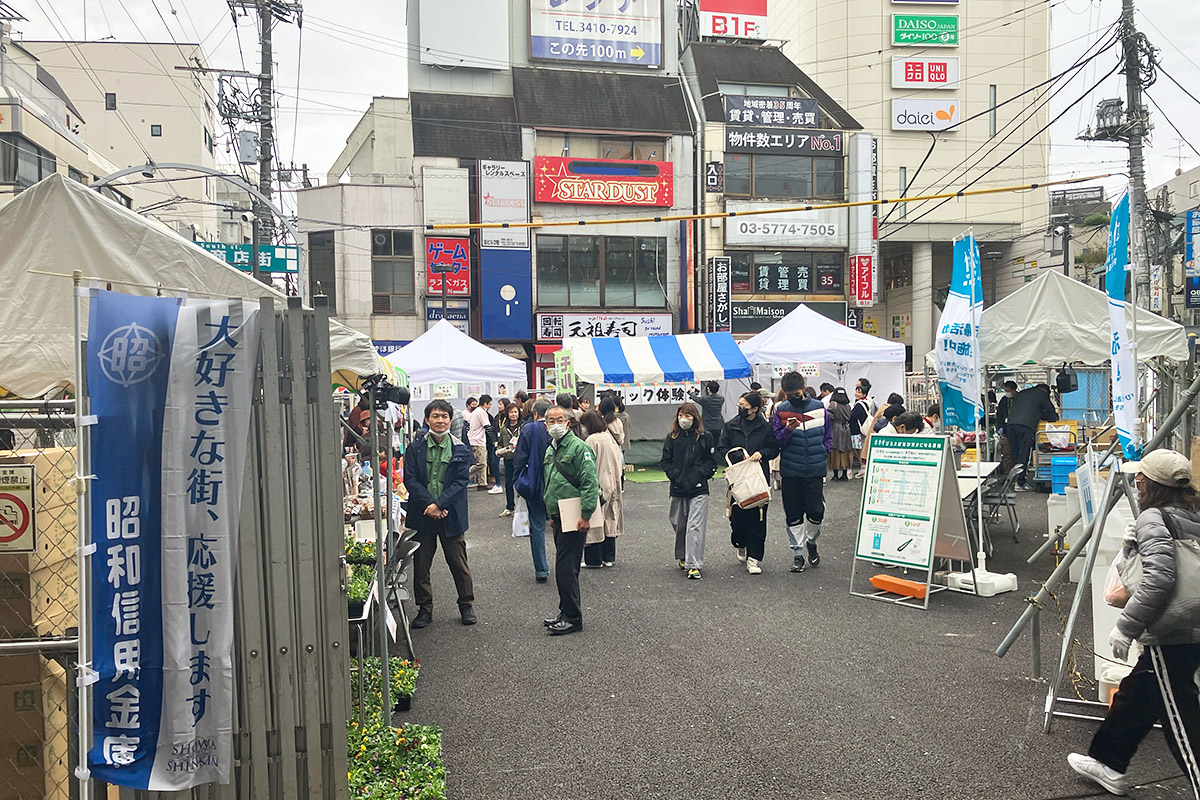 そして出展ブースは下北沢南口商店街前の広場にもありますよー