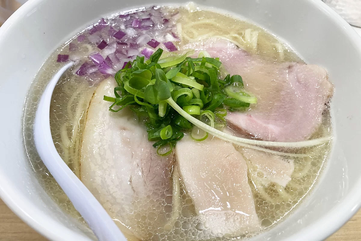 貝麺みかわ「貝麺(貝白湯)」