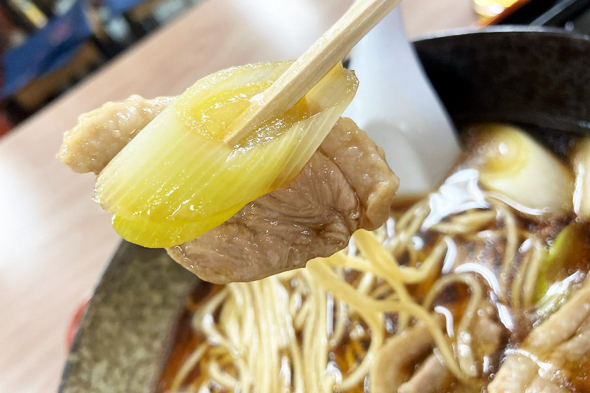 まずは鴨から頂きます