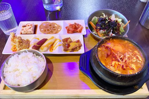 놈（のむ）の「スンドゥブ定食」1099円（税込）